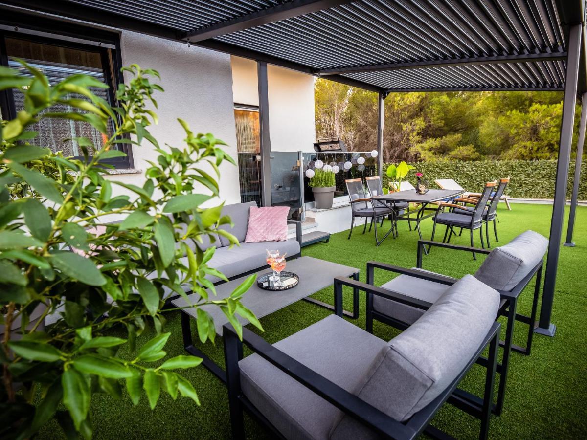 My Adriatic Place With Private Garden And Garage Шибеник Экстерьер фото