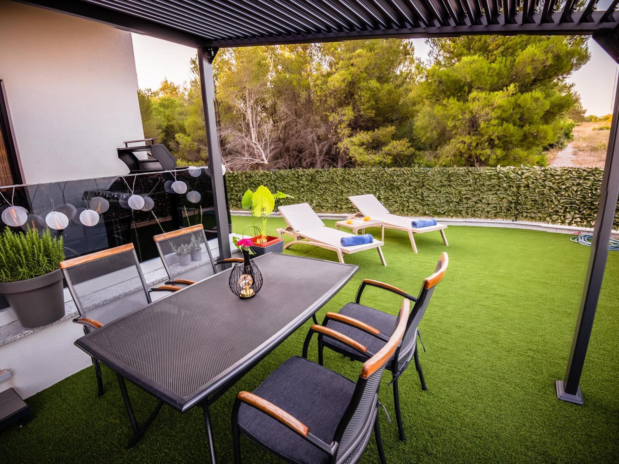 My Adriatic Place With Private Garden And Garage Шибеник Экстерьер фото